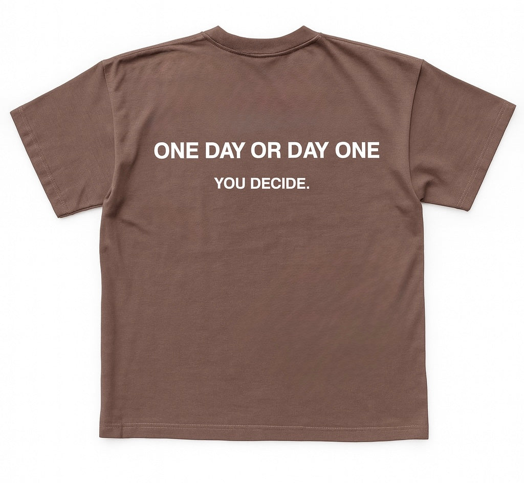 'No Risk No Story' Clay Tee
